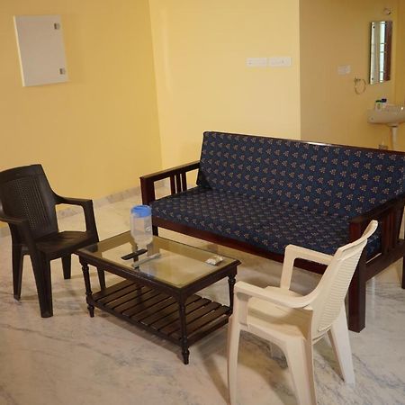 Ssk Home Stay Pondicherry Esterno foto