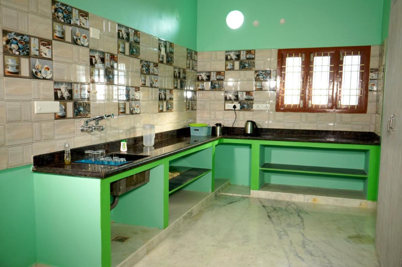 Ssk Home Stay Pondicherry Esterno foto