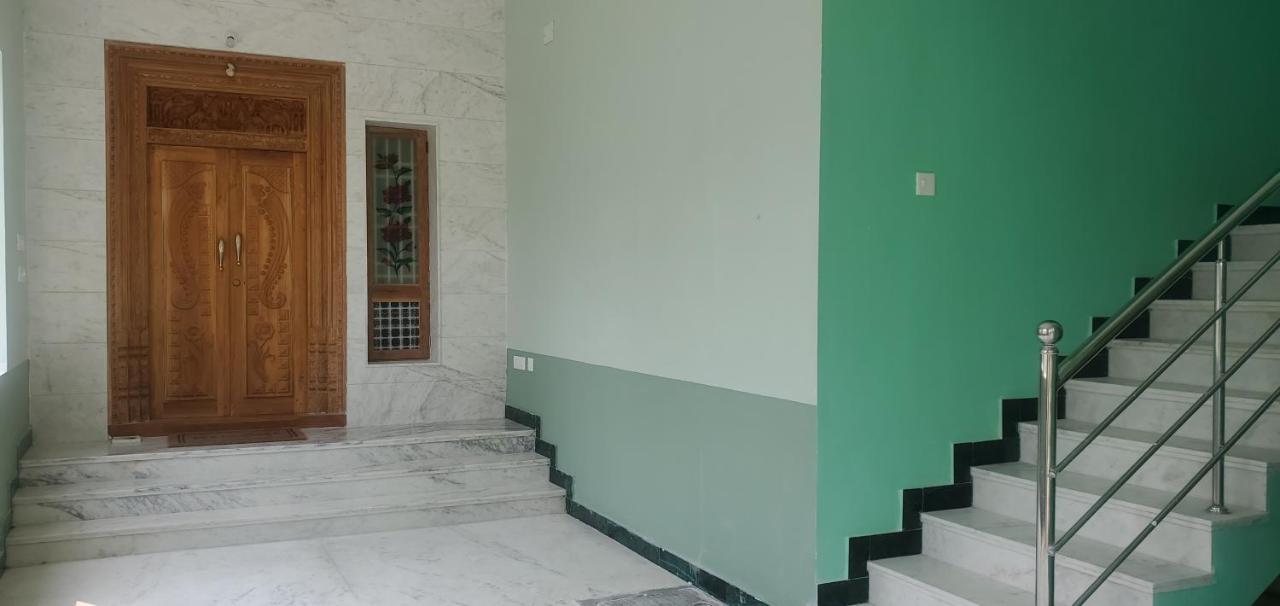 Ssk Home Stay Pondicherry Esterno foto
