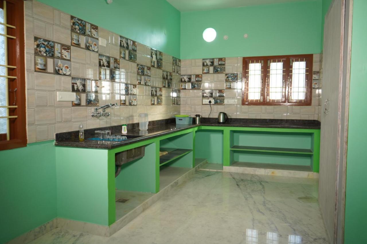 Ssk Home Stay Pondicherry Esterno foto